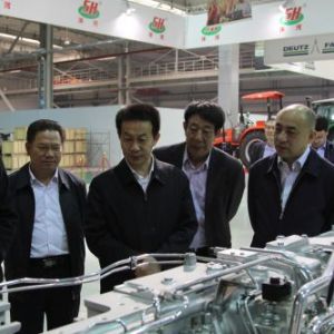 ʡ�֏��������L(zh��ng)�{(di��o)���R�����b����������(f��)�Ϸʮa(ch��n)�I(y��)��Ⱥ�l(f��)չ